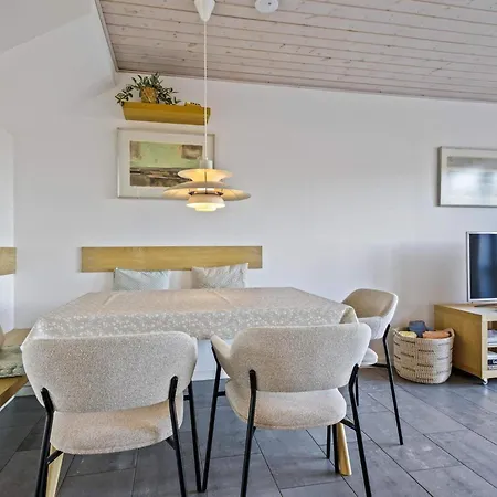 Ferienhaus Charming Retreat Near - By Traum